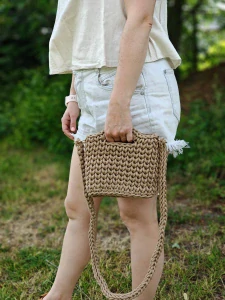 Háčkovaná crossbody hnědá