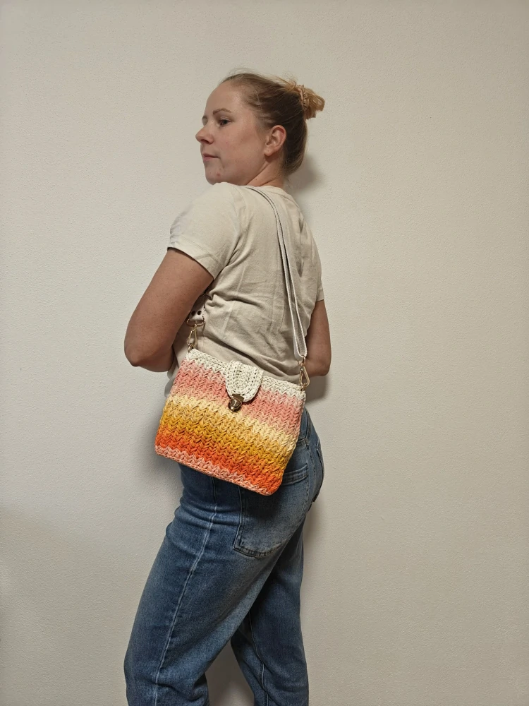 Háčkovaná crossbody podzimní