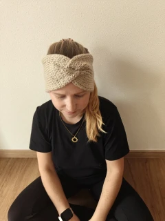 Pletená čelenka